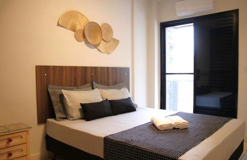 Guilhermina Apartamento | 2 Quartos com Varanda sendo 1 Suíte, Cozinha completa, Vista Mar - Condomínio Frente Mar, Lazer completo com Piscina coberta e aquecida, Estacionamento, Portaria 24h - Apto indicado para Grupos, Famílias e Hóspedes a Trabalho, Praia da Guilhermina