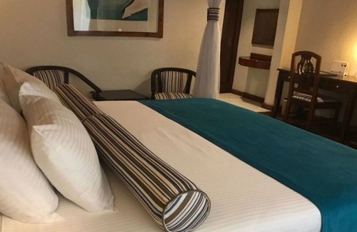 Naivasha Hotel | 2 Romantic Lakeside Rooms – Dine Under the Stars on Your Patio