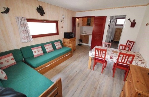 Val Claret Apartamento | ACOGEDOR 2 dormitorios / 42m², sin vis-à-vis, excepcionales vistas de las montañas