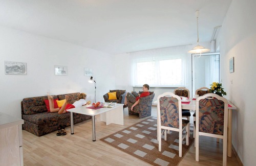 Bad Duerrheim Apartamento | Apartamento de 2 habitaciones de aproximadamente 55 m² con vista al parque en el spa