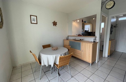 Saint-Cyprien Plage Apartamento | Apartamento de 2 piezas con balcón, aparcamiento, a 2 pasos de la playa
