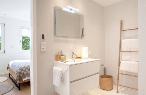 Dabo Apartamento | Petit Rocher-Apartamento-Apartamento-Baño en la habitacion-Vista a la Montana