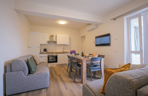 Cannero Riviera Apartamento | 2-room corner apartment with terrace and two bathrooms