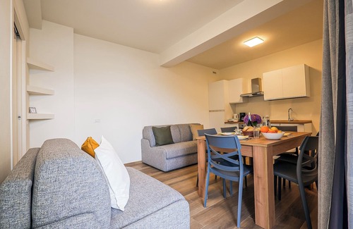 Cannero Riviera Apartamento | 2-room corner apartment with terrace and two bathrooms