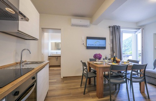 Cannero Riviera Apartamento | 2-room corner apartment with terrace and two bathrooms