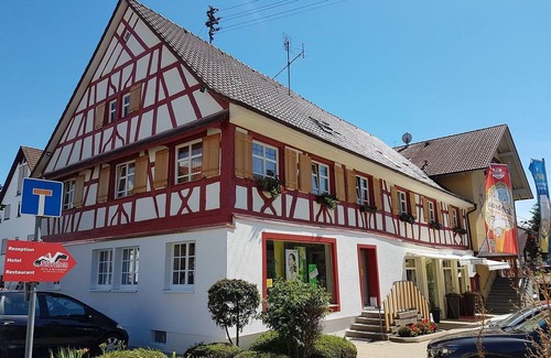 Uhldingen-Muehlhofen Apartamento | 2-room family room with WC and shower for max. 4 people