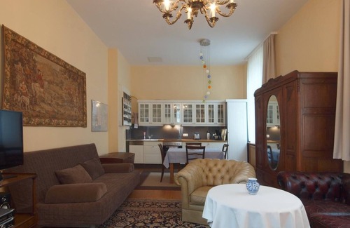 Suedvorstadt Apartamento | 2-room flat in Dresden-Südvorstadt, first floor, 1 double bed, 1 double bed couc