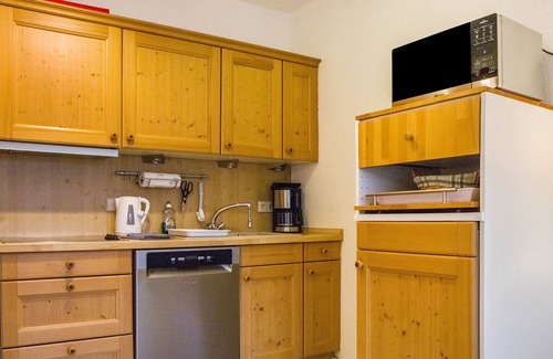 Schoenwald Apartamento | Apartamento vacacional de 2 habitaciones 109 Schwarzwald, con balcón y Wi-Fi