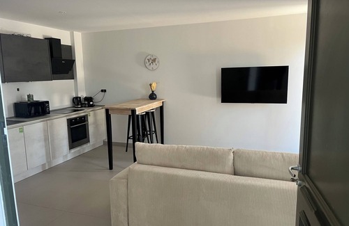 Juvignac Apartamento | 2-room luxury apartment