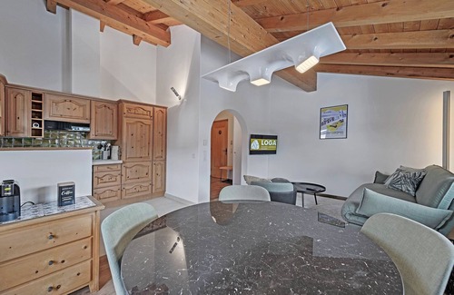 Celerina-Schlarigna Apartamento | Ático de 2 habitaciones en el 2do
