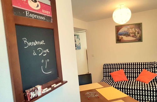 Digne-les-Bains Apartamento | 2 habitaciones 43m2 - 1 dormitorio - centro de la ciudad - Zona tranquila