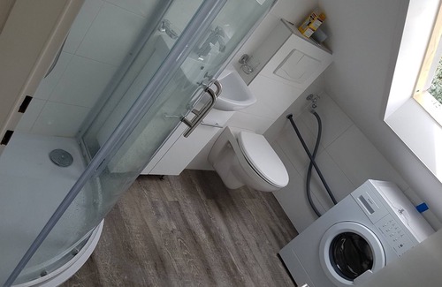 Ruesselsheim Casa | APARTAMENTO de 2 habitaciones Piso en la azotea cerca del aeropuerto de Frankfurt