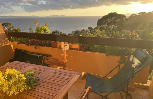 Le Rayol Apartamento | 2 ROOMS EXCEPTIONAL SEA VIEW 5 min WALK FROM BEACH AND RAYOL VILLAGE (VAR)