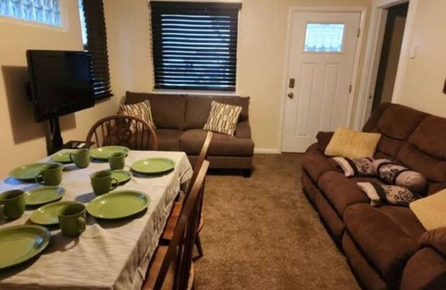 South Salt Lake Casa | 2 Rooms House Close to Downtown with quick freeway