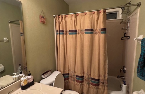 Gray's Creek Casa | 2 Rooms in a house in charming Memphis with treadmill, AC, WiFi, TV, coffee,