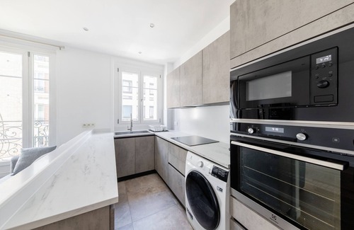 Levallois-Perret Apartamento | 2 rooms Modern & Cozy - 150m Metro L3