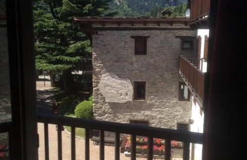 Pallusieux Apartamento | 2 Rooms With Mt. Blanc View and Garden