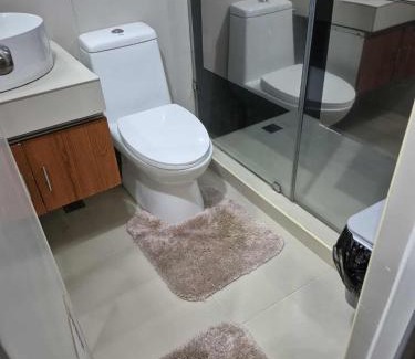 669 Ermita Apartamento | 2 separate fully furnished condo units 1BR on the 23rd flr and 3BR penthouse on the 41st flr, with different bookings and daily rates in Ermita, Manila near SLEC,US Embassy, Mall and Parks