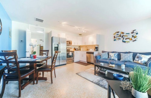 Poinsettia Heights Apartamento | # 2: Amplio apartamento de 1 dormitorio, a corta distancia de Wilton Manors and Beach