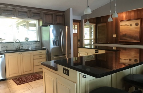 Leisure Land Casa | 2 Steps SE of Dallas Waterfront 4 Bedroom 2 Bath Sleeps 12 2400 sq ft