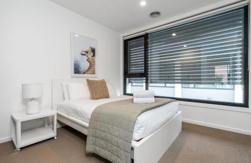 Braddon Casa | 2-Storey Lumiere Townhouse with Private Courtyard - Hosted by Canstay