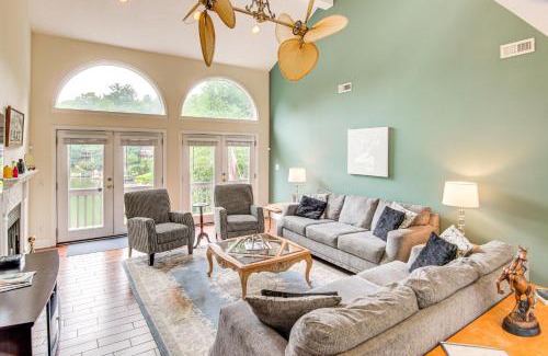 Garner Cove Casa | 2-Story Deck Waterfront Lake Lure Home!