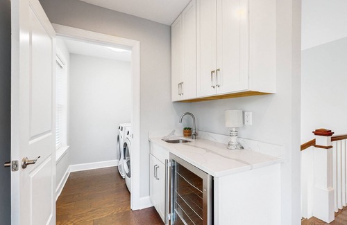 Dodds Addition Casa | 2-story home with backyard, patio, outdoor dining area & AC - dog-friendly