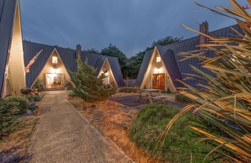 Ocean Shores Villa | Temática medieval, de 2 pisos Villa Cerca de la playa, centro de convenciones, en el centro