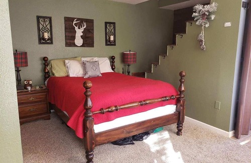 Georgetown Cabaña | 2 story tiny house ready for your retreat in the woods. 4x4 and horses welcome!