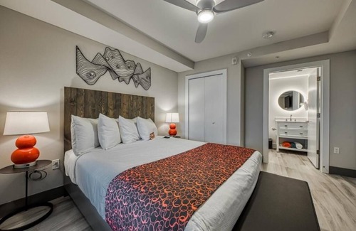 Treasure Island Hotel | 2 Stylish Resort Room with Beautiful Views, Outdoor Pool and Free Parking