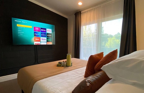 Prescott Casa | 2 Sumptuous Master Suites - 8 min walk to DOWNTOWN!