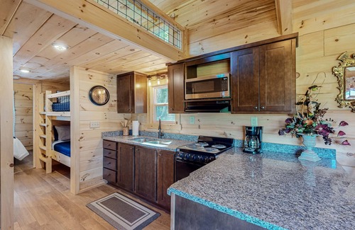 Mars Hill Cabina | 2 Tiny home cabins with private hot tubs, covered porches, & amazing views