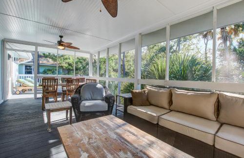 Twin Oaks Casa | 2 Twin Oaks