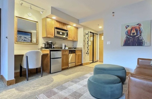 Crested Butte Condominio | 2 Unit Combo! Heated Pool, Hot Tub, Steam + Gym!