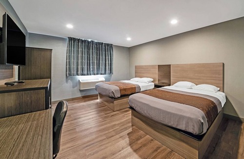 Foxboro Casa | 2 Units Close to Gillette Stadium, FREE Breakfast, Also Offers FREE Parking!