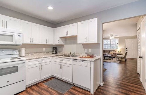 Nashville Condominio | 2 Units - Sleeps 16 - Mins. to Downtown/Airport