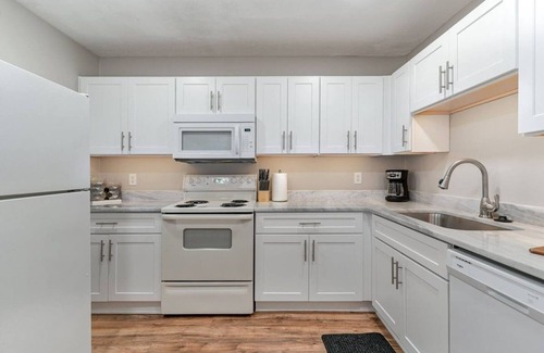Nashville Condominio | 2 Units - Sleeps 16 - Mins. to Downtown/Airport