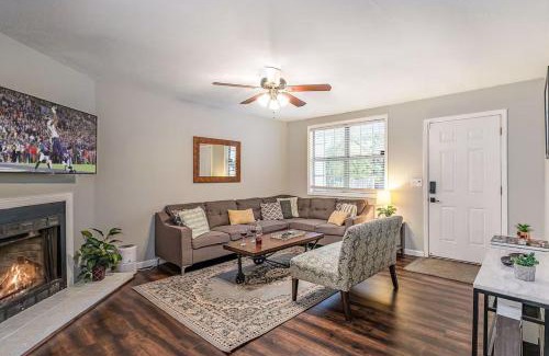 Nashville Apartamento | 2 Units, Sleeps 16, Mins to Downtown - Airport