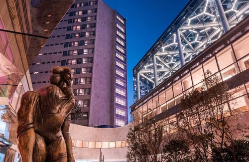 Hipodromo Casa | 2 Urban Rooms, Hot Tub & Yoga - Steps from Parque México! Valet Parking