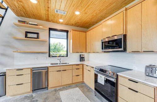 Llano Casa | 20-Acre Property with Trail Hill Country Hideaway!