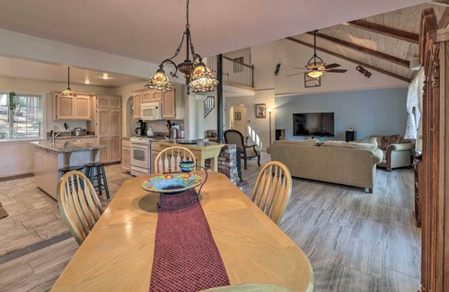Shingletown Cabaña | Classic Shingletown Getaway w/ Private Deck!