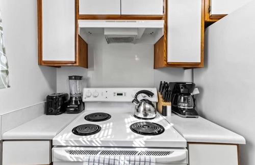 Savannah Casa | 20 Mins from the Airport- Sunny Soling Hideaway
