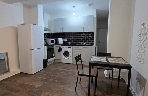 West Hendon Casa | 20% OFF| Discounted for long stay| Cosy 1 bedroom