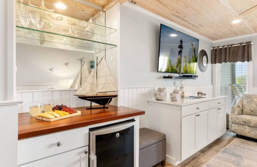 Morehead City Apartamento | 20% Off~ Oceanfront Condo~ Pools
