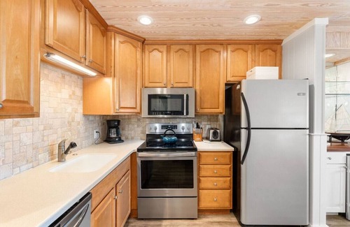 Morehead City Apartamento | 20% Off~ Oceanfront Condo~ Pools