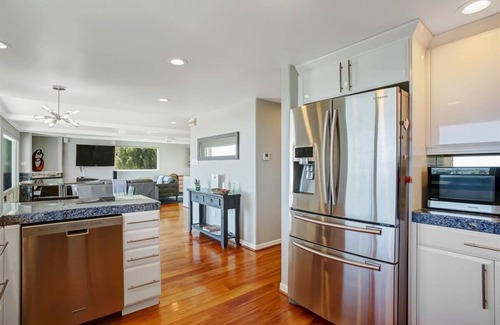 Ventura Casa | 25% Off Aug 25-31! Amazing Ocean Views, W/Hot Tub