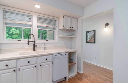 Chautauqua Casa | 20 Park-Walk to Everything CHQ-Pets OK-Free Bikes