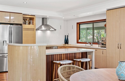 New Brighton Casa | 20 Steps - STUNNING Beachfront RETREAT. Private beach access. North Byron