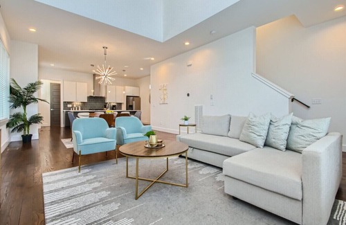 Berry Hill Casa | 20-The Larmon - The Music City Collection