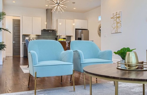 Berry Hill Casa | 20-The Larmon - The Music City Collection